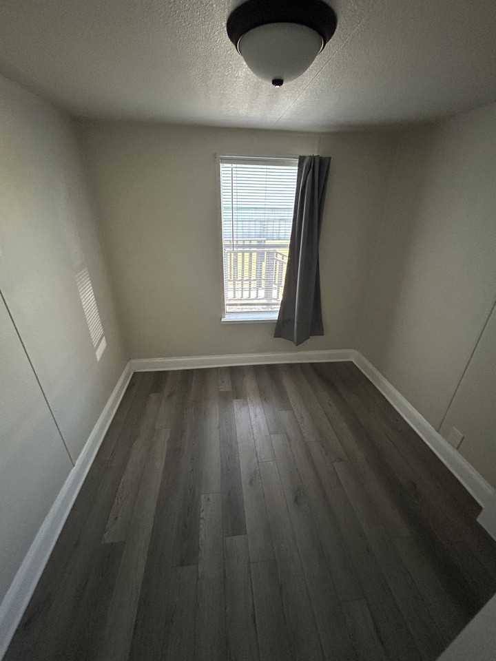 820 Depot #7 - Photo 6 of 8