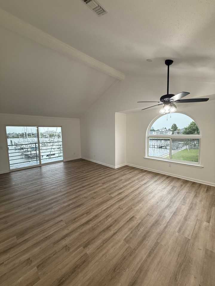 1244 Harbor Dr #311