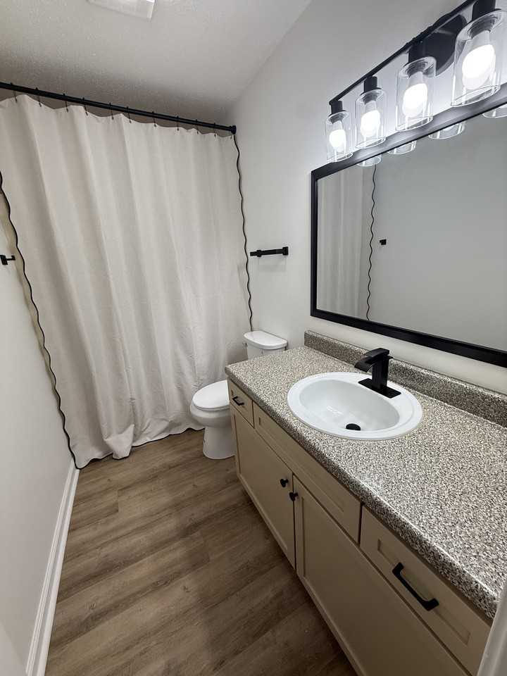 1244 Harbor Dr #311 - Photo 3 of 13