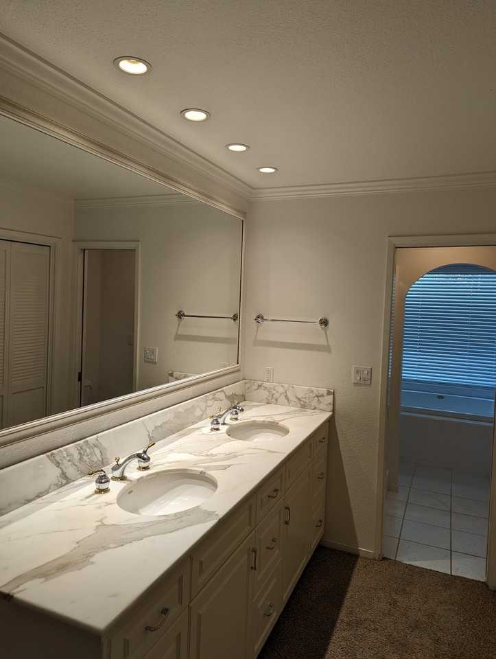 5167 N Pleasant Ave #NA - Photo 2 of 14