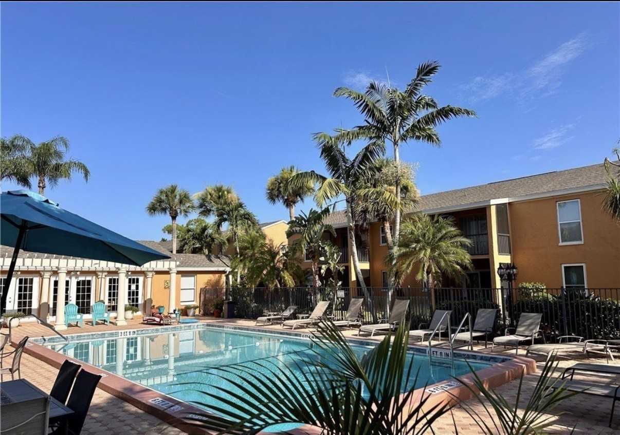 12650 Kenwood Ln #A - Photo 2 of 4