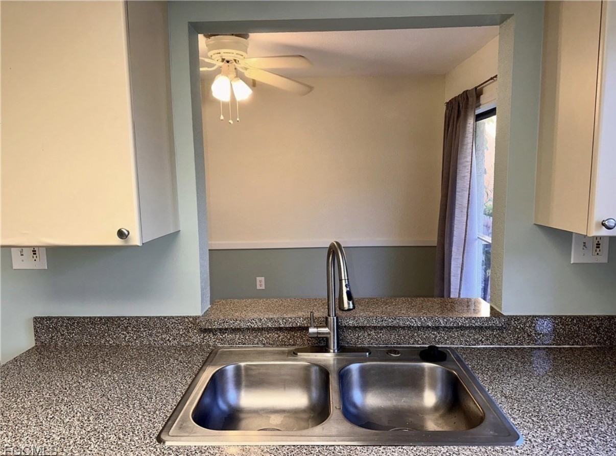 12650 Kenwood Ln #A - Photo 4 of 4