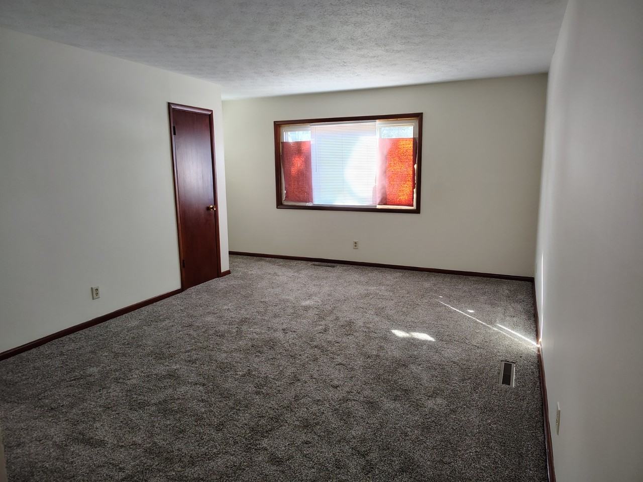 2544 S Westwood Ave #NA - Photo 4 of 23