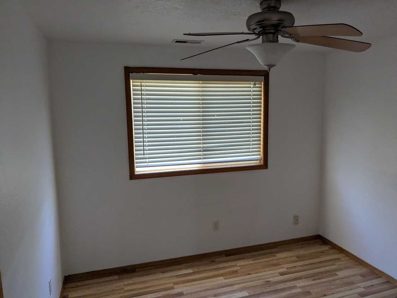 1856 Se 63rd Ave #NA - Photo 3 of 9