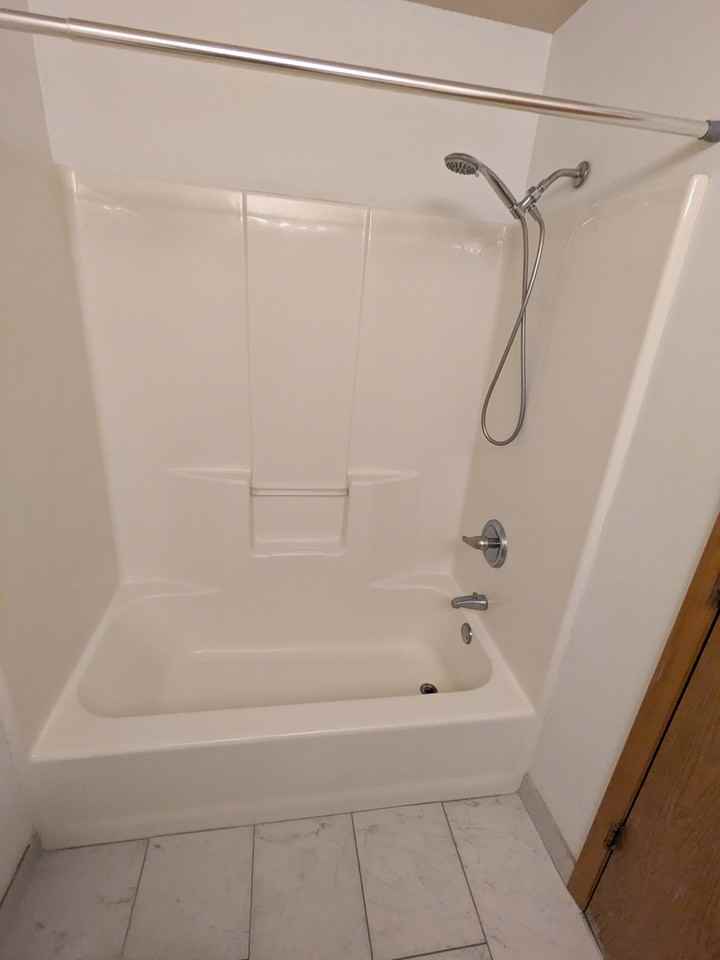 1856 Se 63rd Ave #NA - Photo 5 of 9