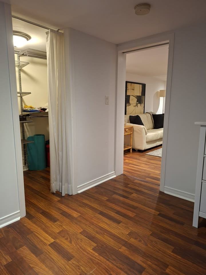 Gerrard St E & Greenwood Ave - Photo 4 of 18