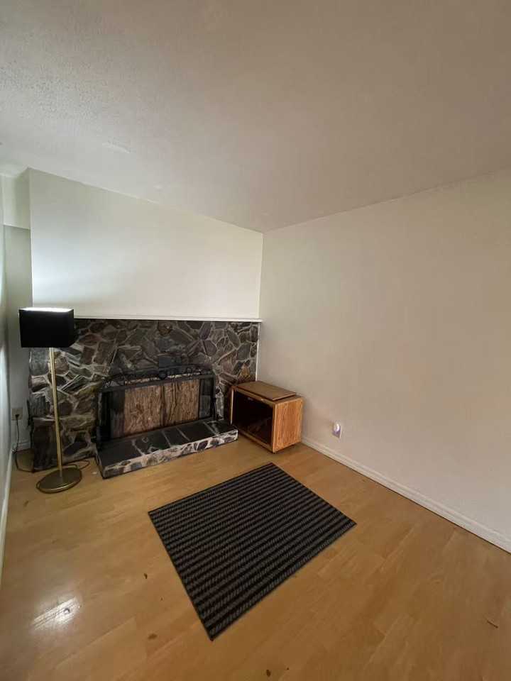 16200 108 Avenue - Photo 3 of 17