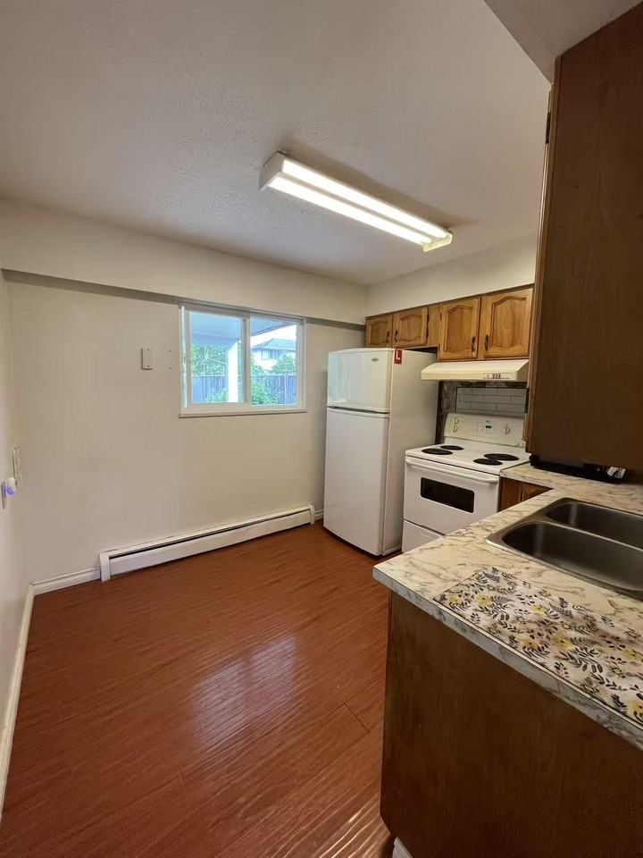 16200 108 Avenue - Photo 2 of 17