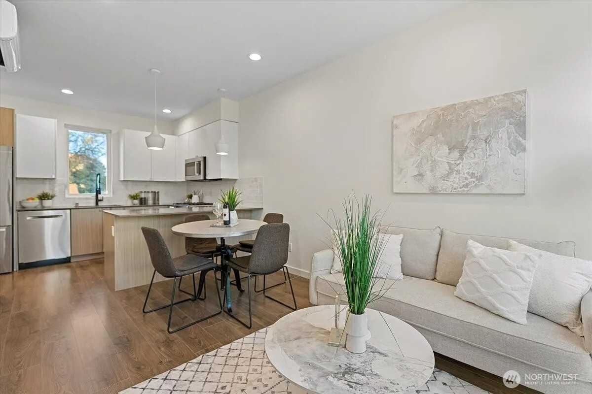 2310 West Newton Street - Photo 6 of 21