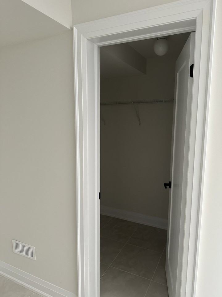 71 Pearsall Pl - Photo 4 of 16