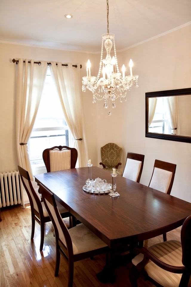 330 Av Grosvenor - Photo 3 of 9