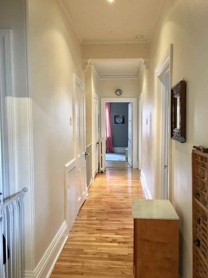330 Av Grosvenor - Photo 4 of 9