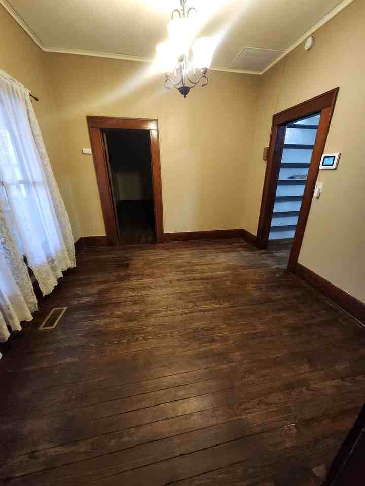 118 W 4th St #NA - Photo 6 of 11