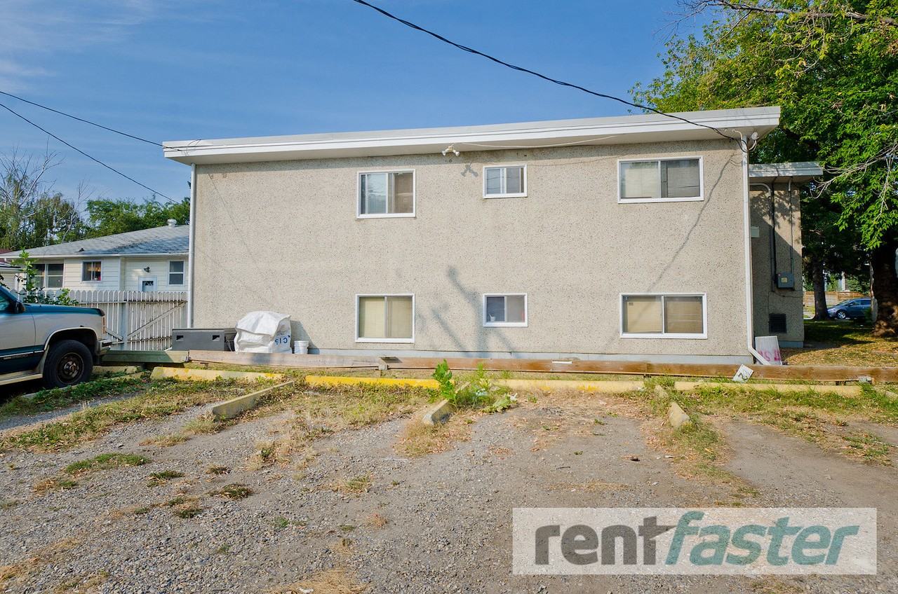 1928 34 St Sw - Photo 3 of 16