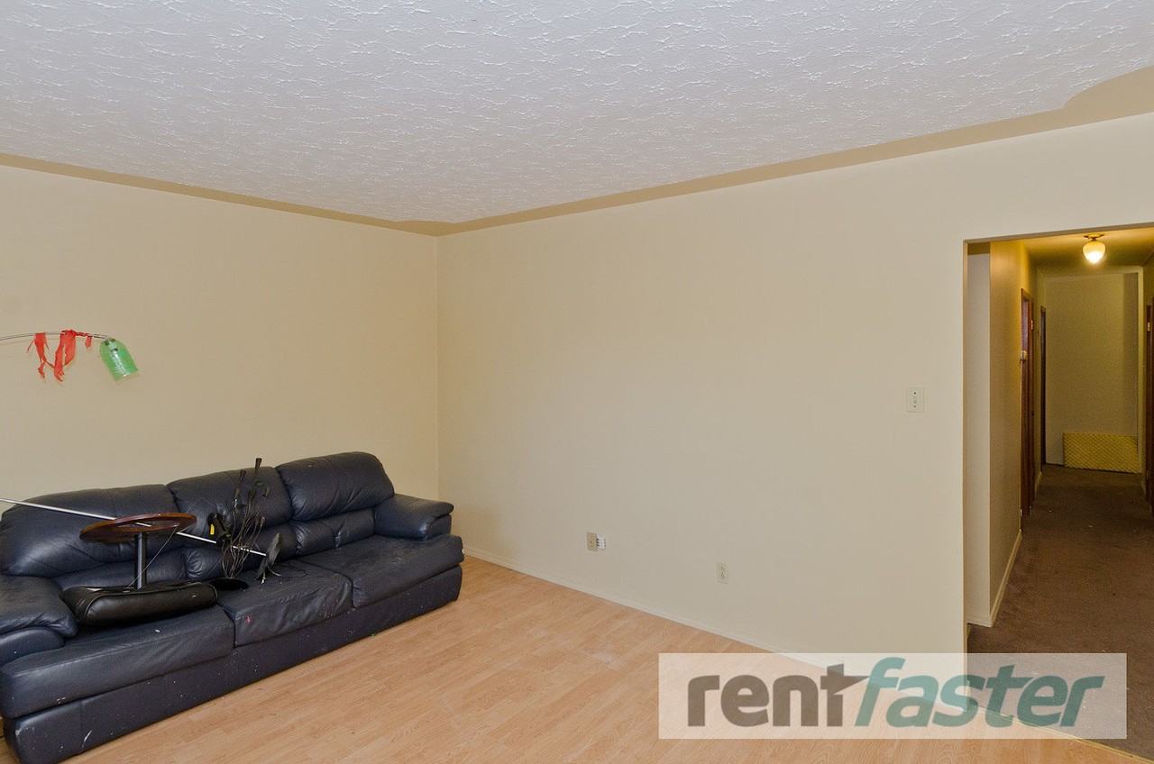 1928 34 St Sw - Photo 6 of 16