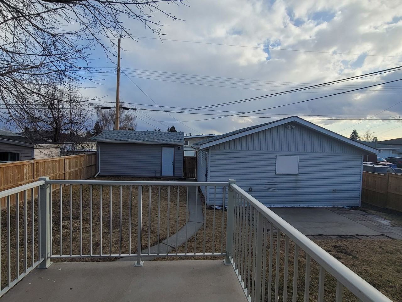 2825 9 Ave Se - Photo 2 of 33