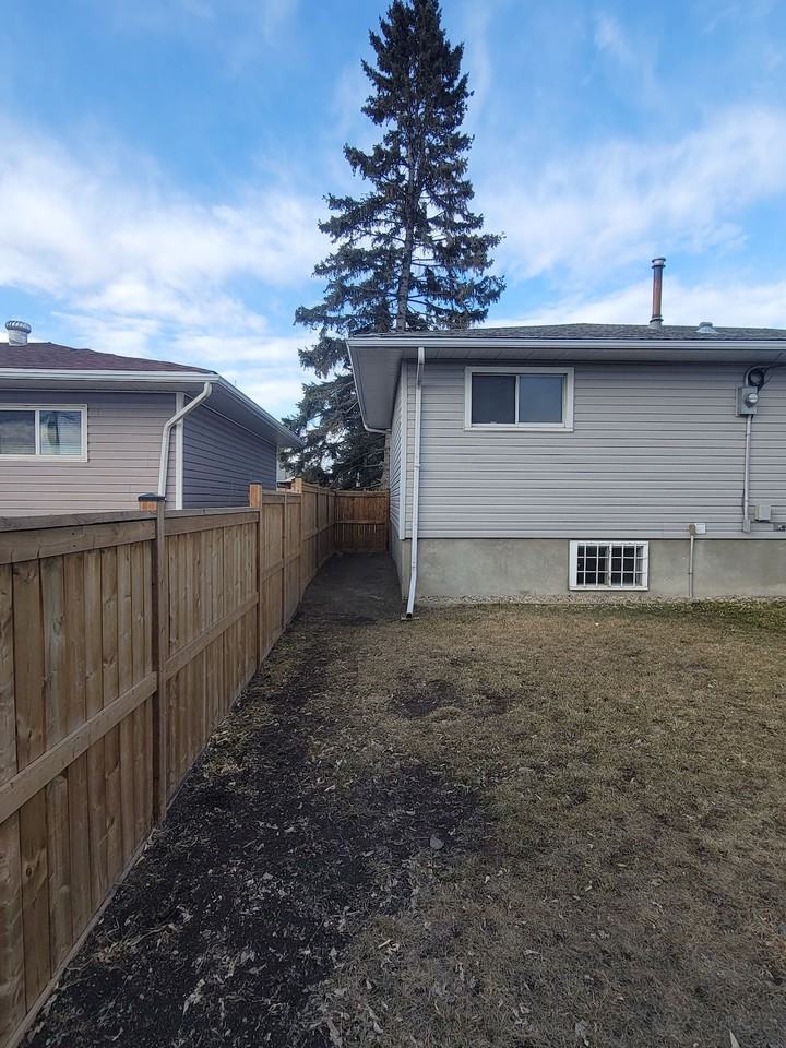 2825 9 Ave Se - Photo 3 of 33