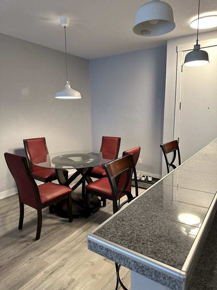 880 Centre Ave Ne - Photo 7 of 21