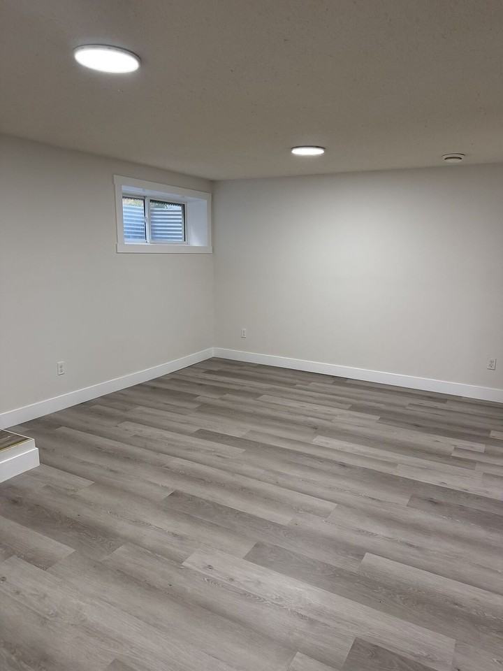 60 Skyview Shores Manor Ne - Photo 2 of 15