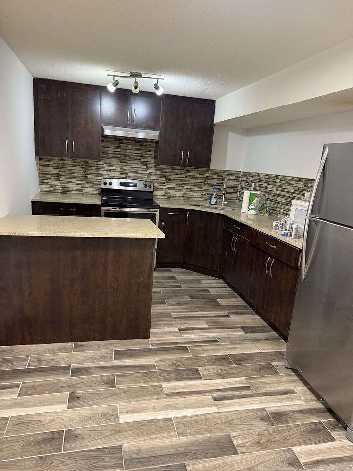60 Skyview Shores Manor Ne - Photo 5 of 15