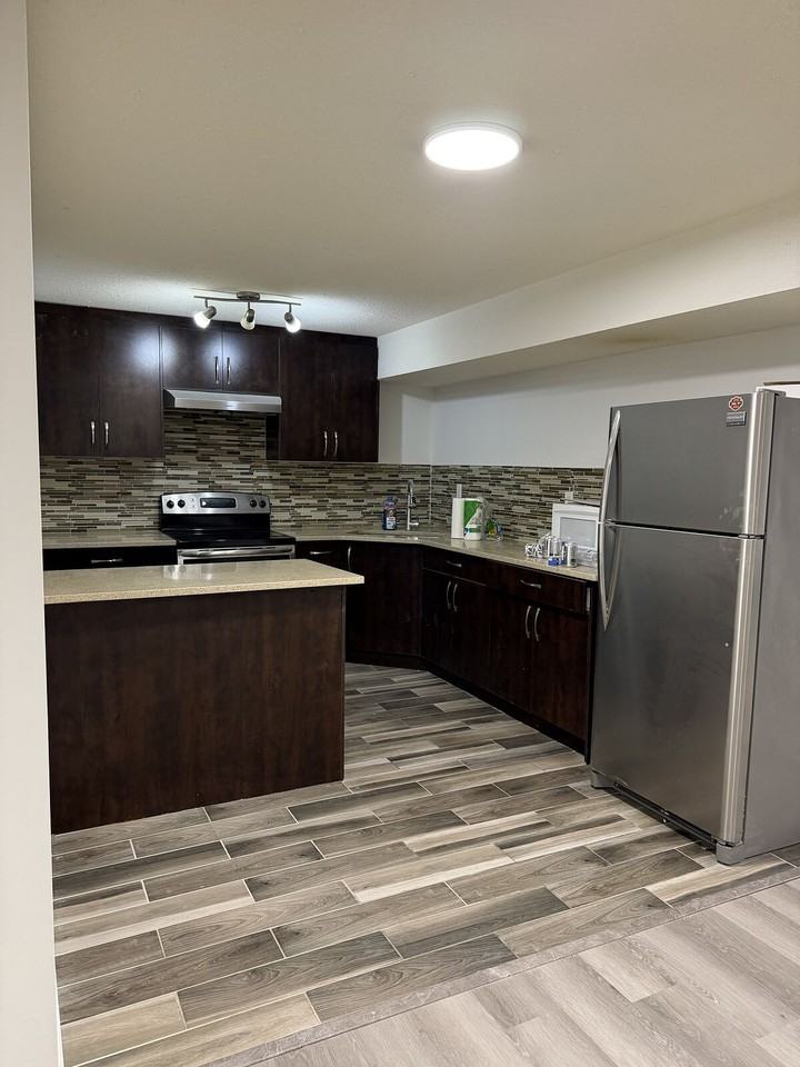 60 Skyview Shores Manor Ne - Photo 7 of 15