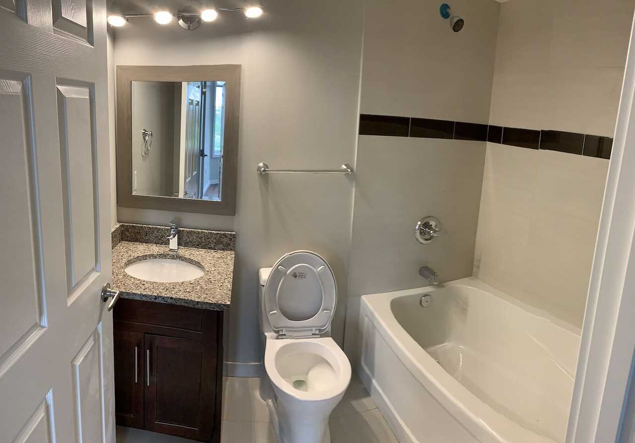 7018 24 St Se - Photo 3 of 7