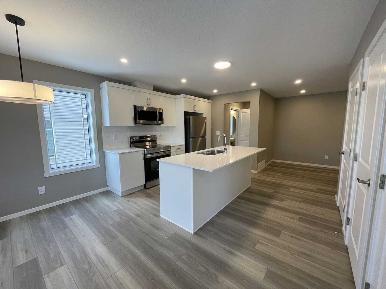 1092 - 1092 Crestview Terrace - Photo 3 of 20
