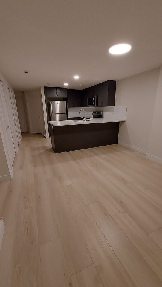 323 Belvedere Dr Se - Photo 2 of 14