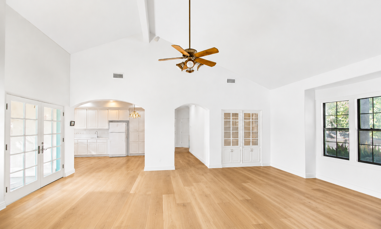 2857 Las Posas Cir #B - Photo 3 of 12