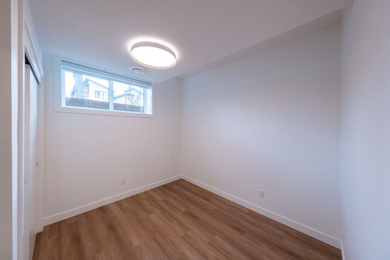 9554 86 St Nw - Photo 3 of 12