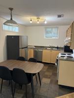 featured image of 2452 Capitol Hill Cres Nw
