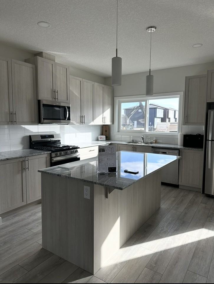 1816 Cornerstone Blvd Ne - Photo 5 of 22
