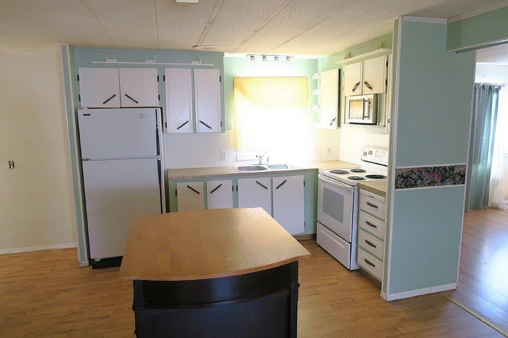 316 3rd St N - Photo 2 of 12