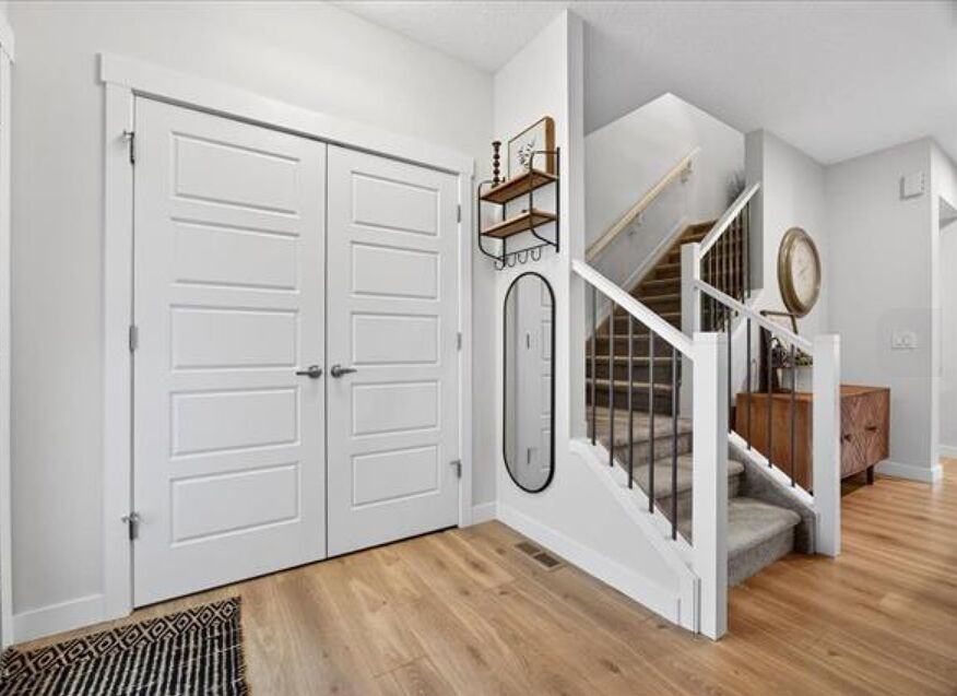 16624 31 Ave Sw - Photo 3 of 17