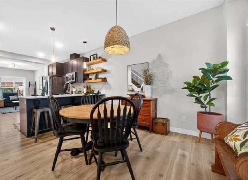 16624 31 Ave Sw - Photo 4 of 17