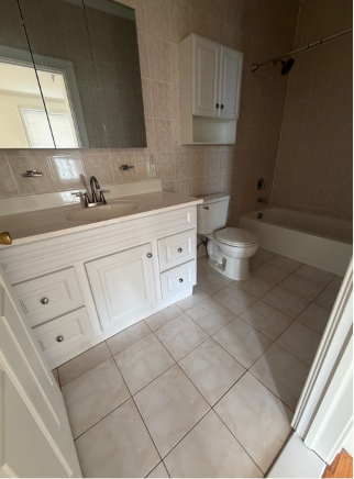 373 Danforth Ave #304 - Photo 7 of 11