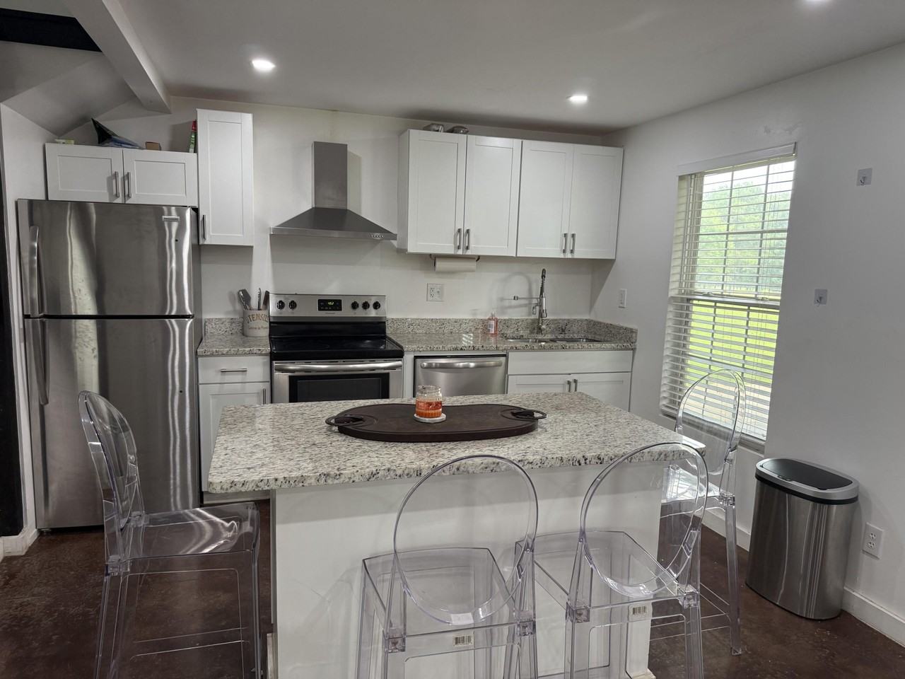 102 Deerstand Rd - Photo 4 of 26