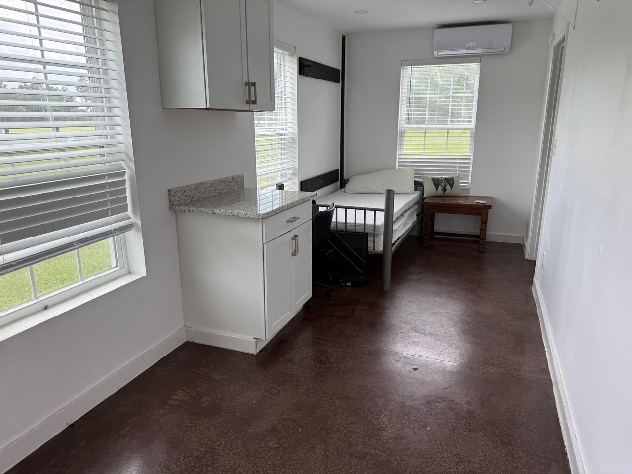 102 Deerstand Rd - Photo 6 of 26