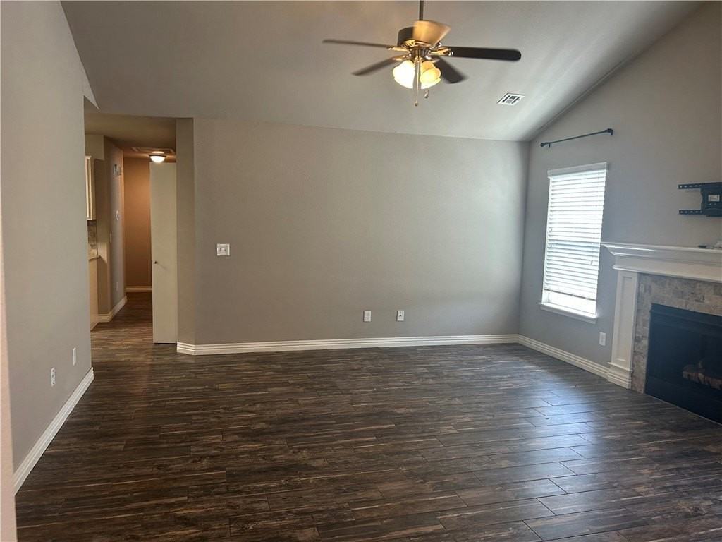 2908 Ne 16th St - Photo 4 of 13