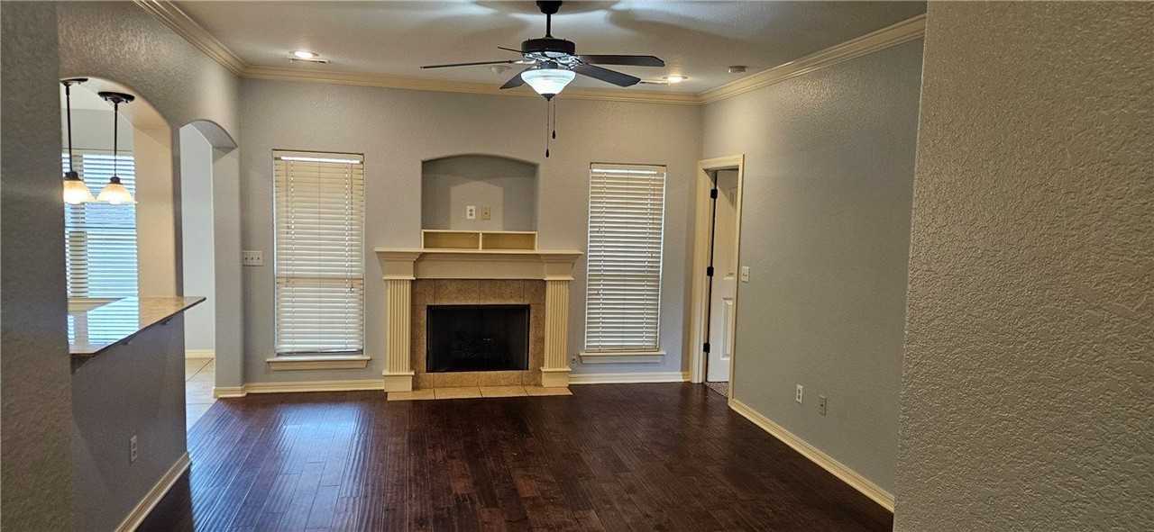 2641 N Villa Blvd - Photo 3 of 20