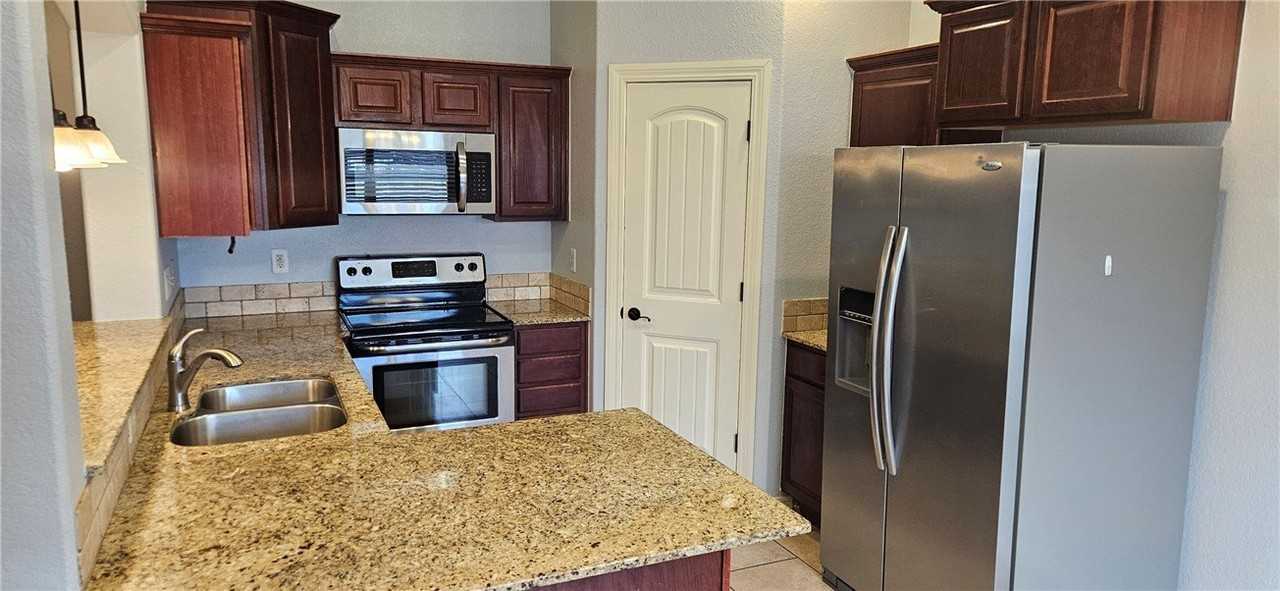 2641 N Villa Blvd - Photo 4 of 20
