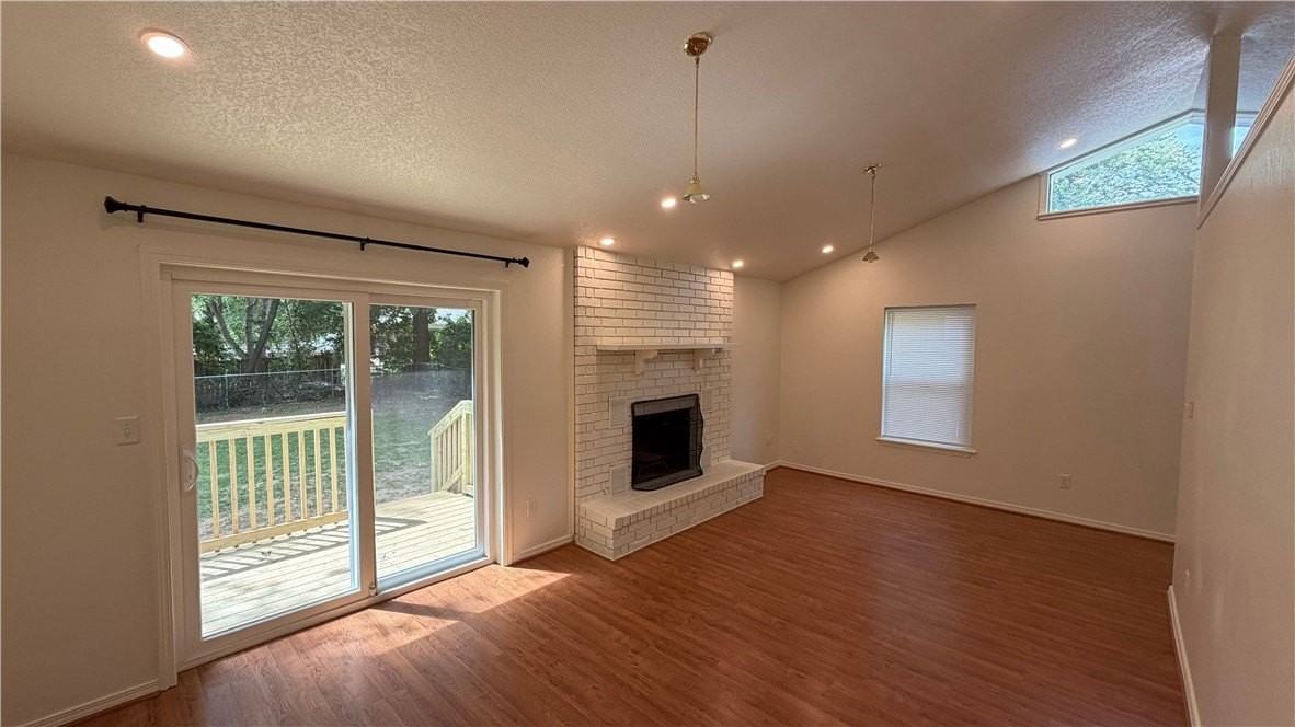 1841 N Seminole Ct - Photo 4 of 21