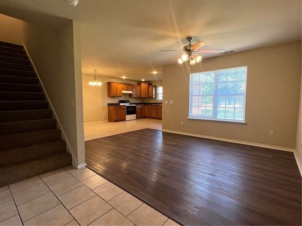 1682 N Willowbrook Dr - Photo 2 of 13