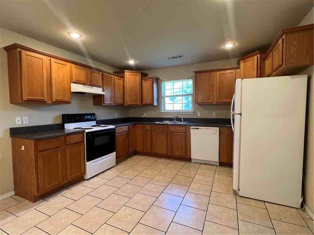 1682 N Willowbrook Dr - Photo 3 of 13