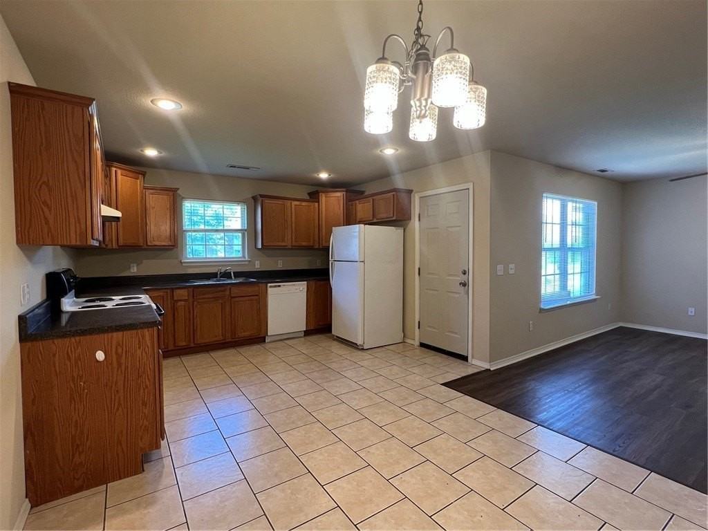 1682 N Willowbrook Dr - Photo 4 of 13