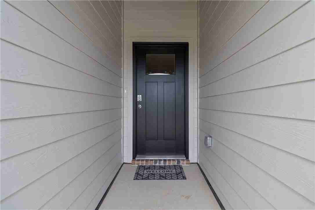 W Folsom St - Photo 2 of 30