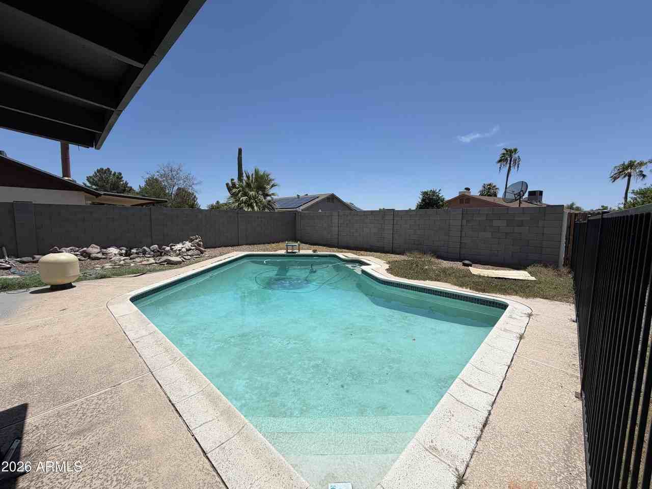 4047 W Sweetwater Ave - Photo 2 of 14