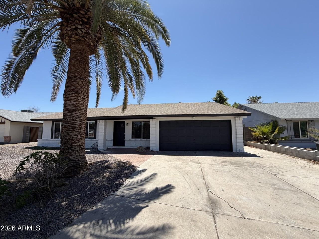 4047 W Sweetwater Ave - Photo 4 of 14