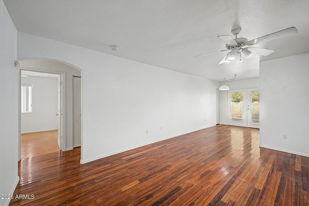 1830 N Center Ave - Photo 2 of 24