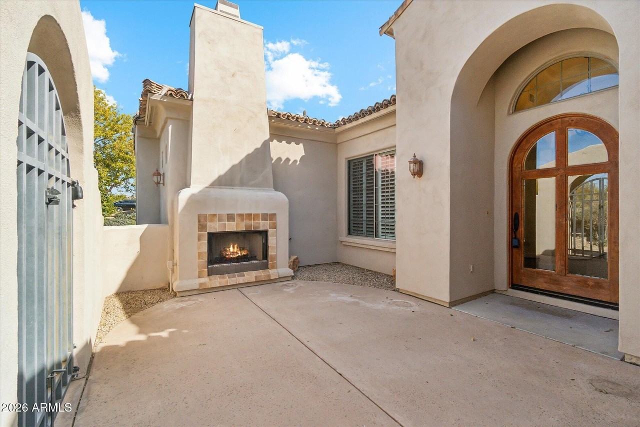 8451 E High Point Dr - Photo 4 of 38